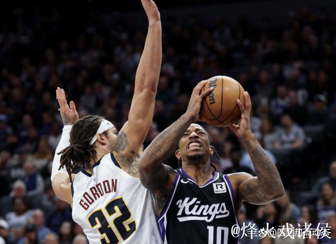 卡梅伦-约翰逊反击上空篮打进，掘金半场结束前打出13-2